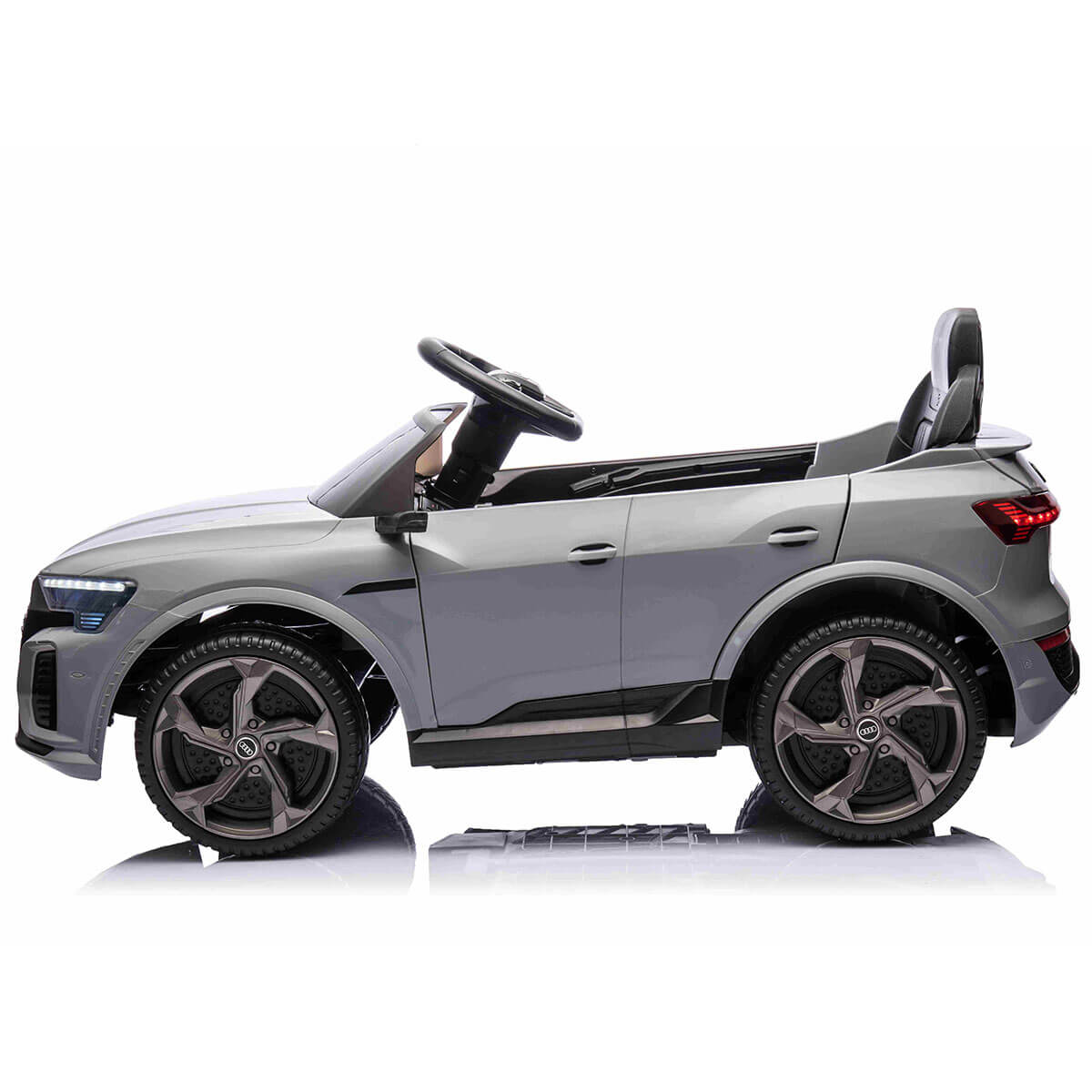 Dečiji Auto AUDI SQ8 Sivi na akumulator - Slika 3