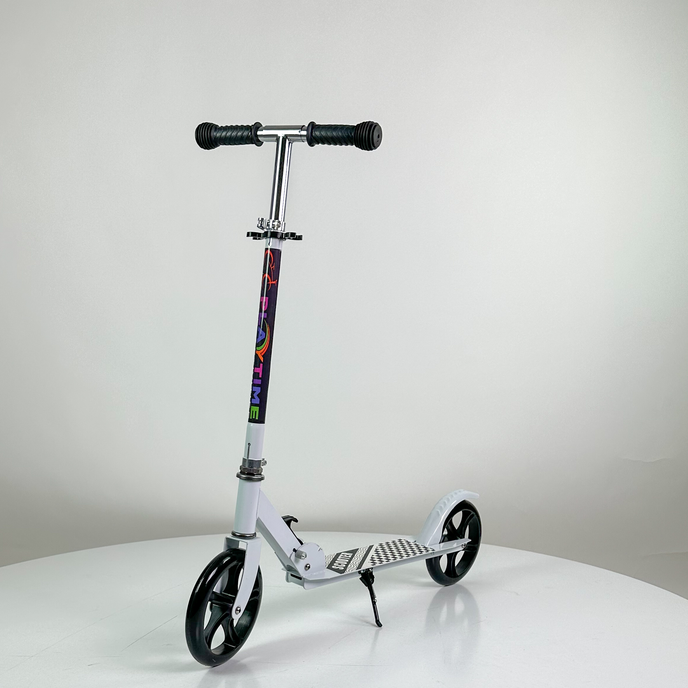 Dečiji trotinet na sklapanje beli sa podesivom ručkom